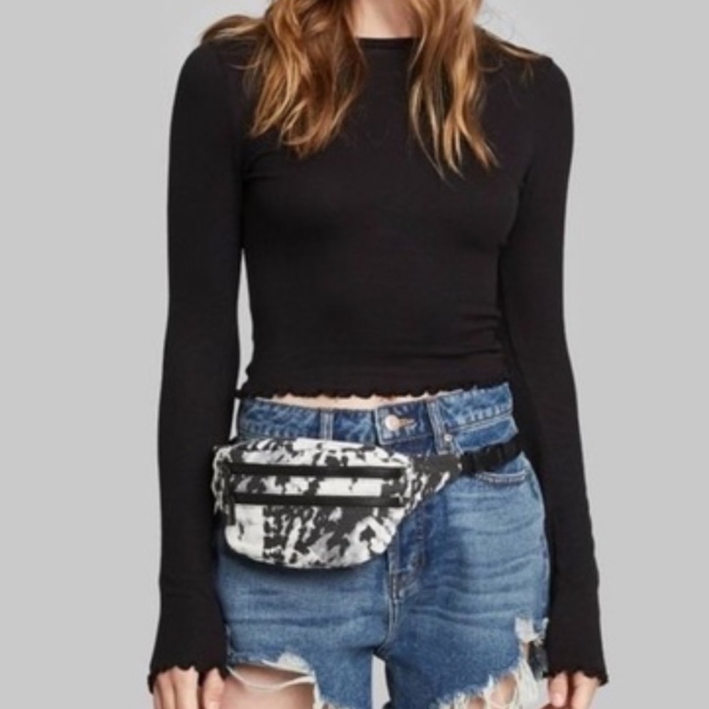 Wild Fable for Target lettuce trim long sleeve cropped tee